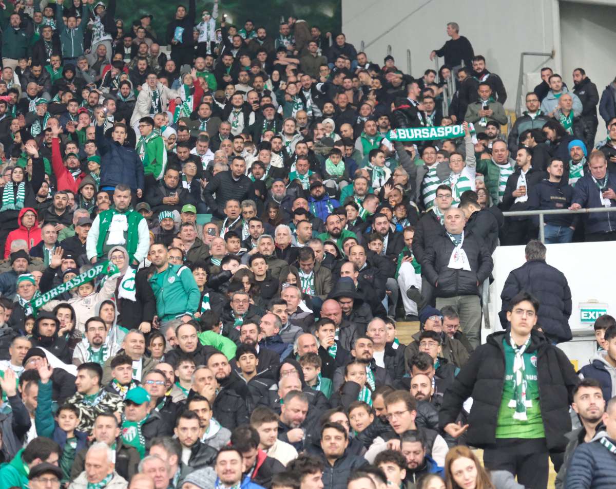 (FOTO GALERİ)Bursaspor-Aliağa FK maçından taraftar fotoğrafları
