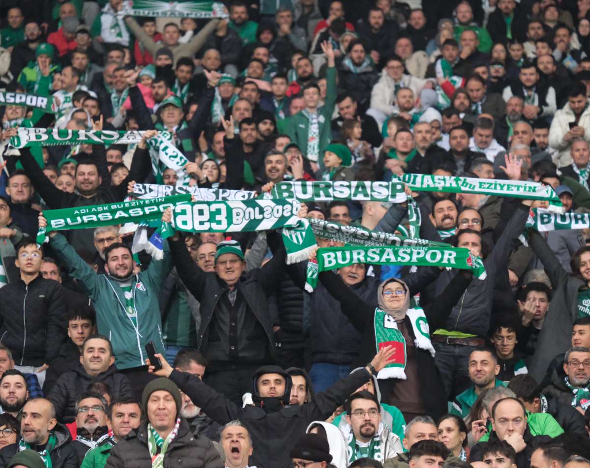 (FOTO GALERİ)Bursaspor-Aliağa FK maçından taraftar fotoğrafları