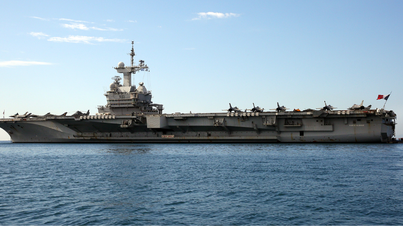 Fransa, yeni uçak gemisi inşa edecek