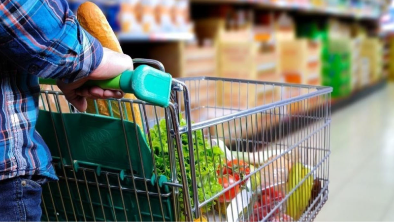 Pazar günleri market zincirlerinin kapalı olması gündeme getirildi