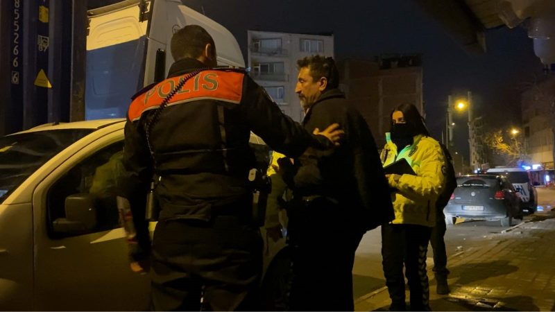 Polislerin alkollü sürücüyle imtihanı