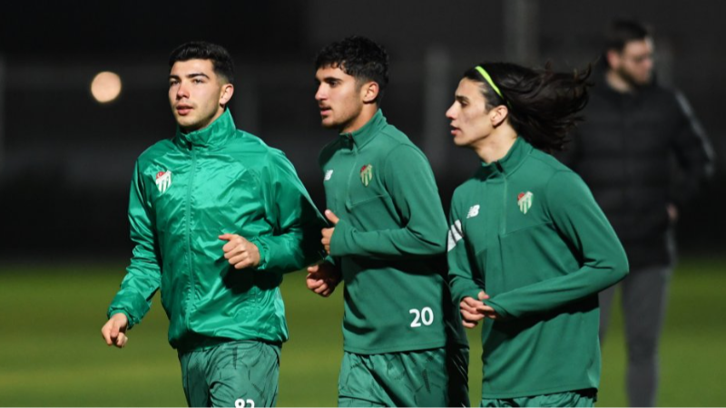 Bursaspor'un Antalya kampı başladı